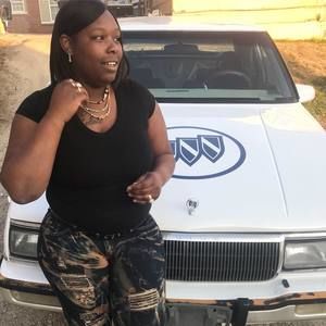 Meet your Posher, Aja